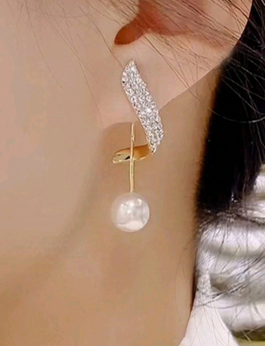 2 piezas Largos pendientes elegantes con incrustaciones de perlas y diamantes de imitación, de moda europea y americana, accesorios de pendientes elegantes adecuados para el uso diario de mujeres